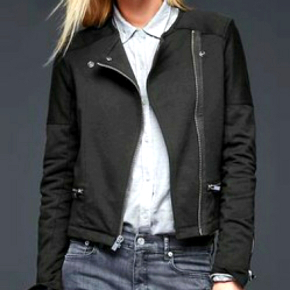 GAP Jackets & Blazers - 1 DAY SALE💋 FLEECE GAP xs jacket
